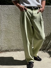 [Unisex] Lime deep tuck denim pants
