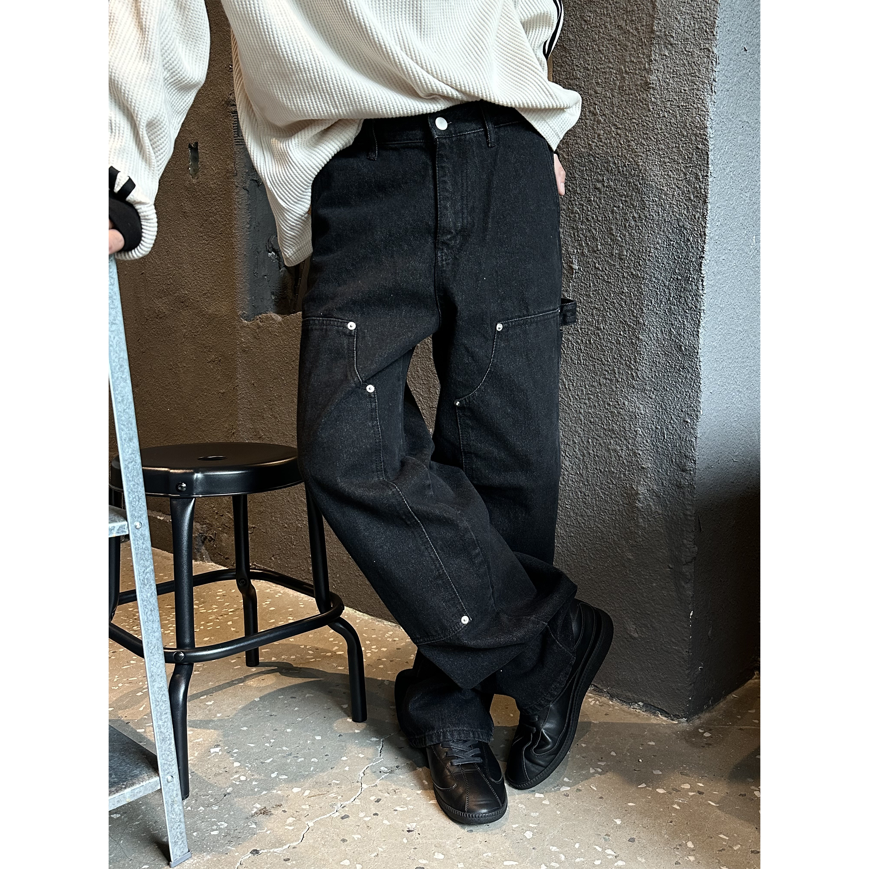 [Unisex] Black rivet carpender denim pants